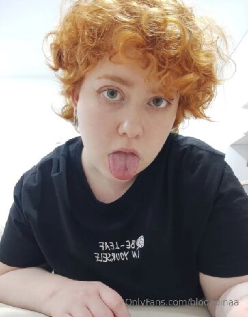 Queen_charly queen_charly queen_charly send one of these emoticons to part 3 