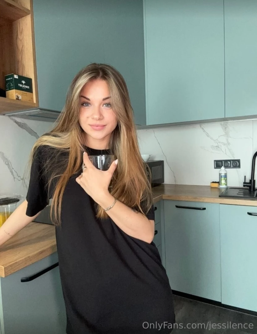 Cutie grace_luna loves getting her pussy kneaded this angel will give part 10 