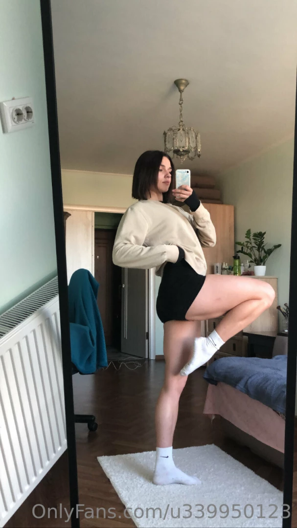 Sometimes i think that i could do ballet but it quickly passes 