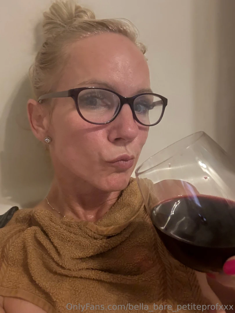 How many of you know this is how i like to end the week bubble bath 