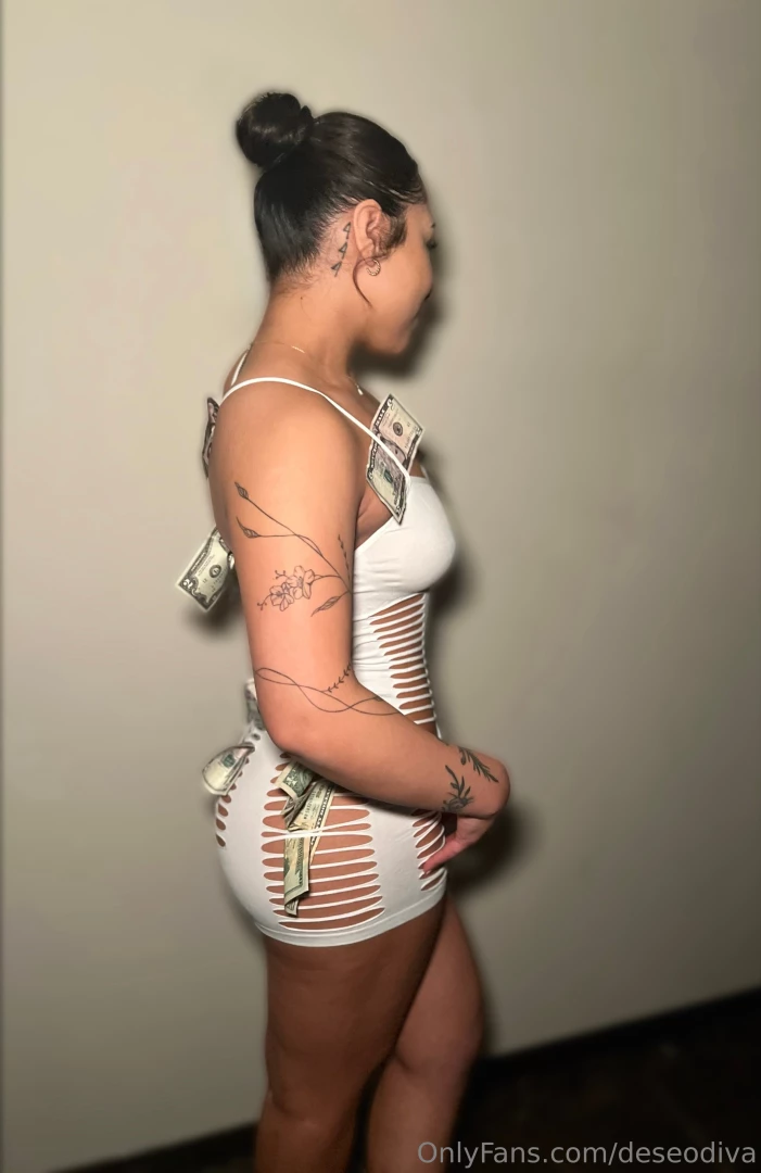 Wearing confidence and a whole lotta cash 