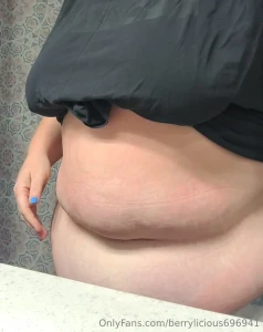 Good morning so yesterday i gave myself a funny tan line made myself