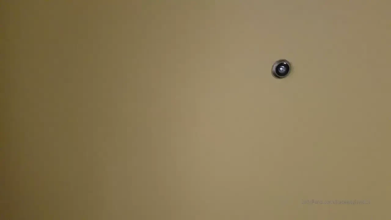 So i was traveling recently and saw this really hot guy in the hotel 