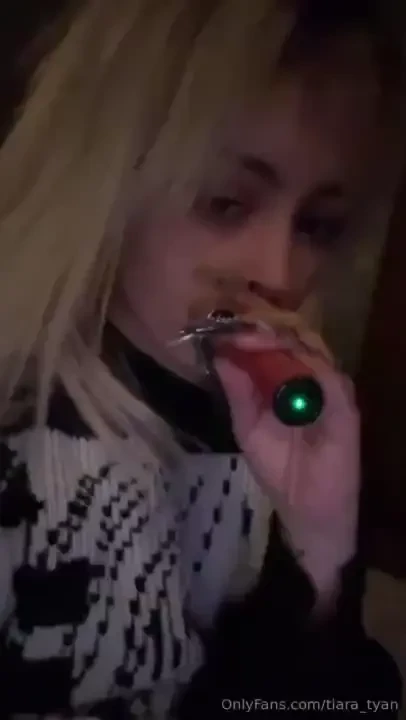 Smoke time today i have the taste of strawberry ice cream and you 