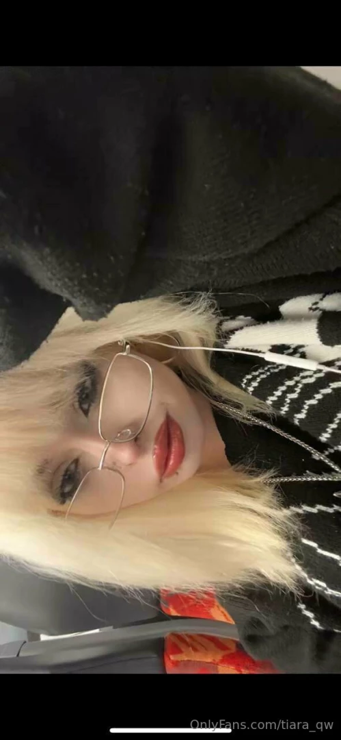 Few people knew but i have many interesting hobbies such as drawing 