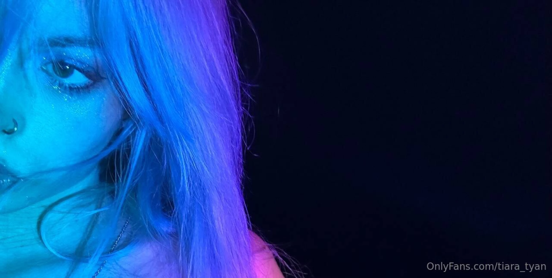 Empty let this post be empty i want to immerse myself in my hot 