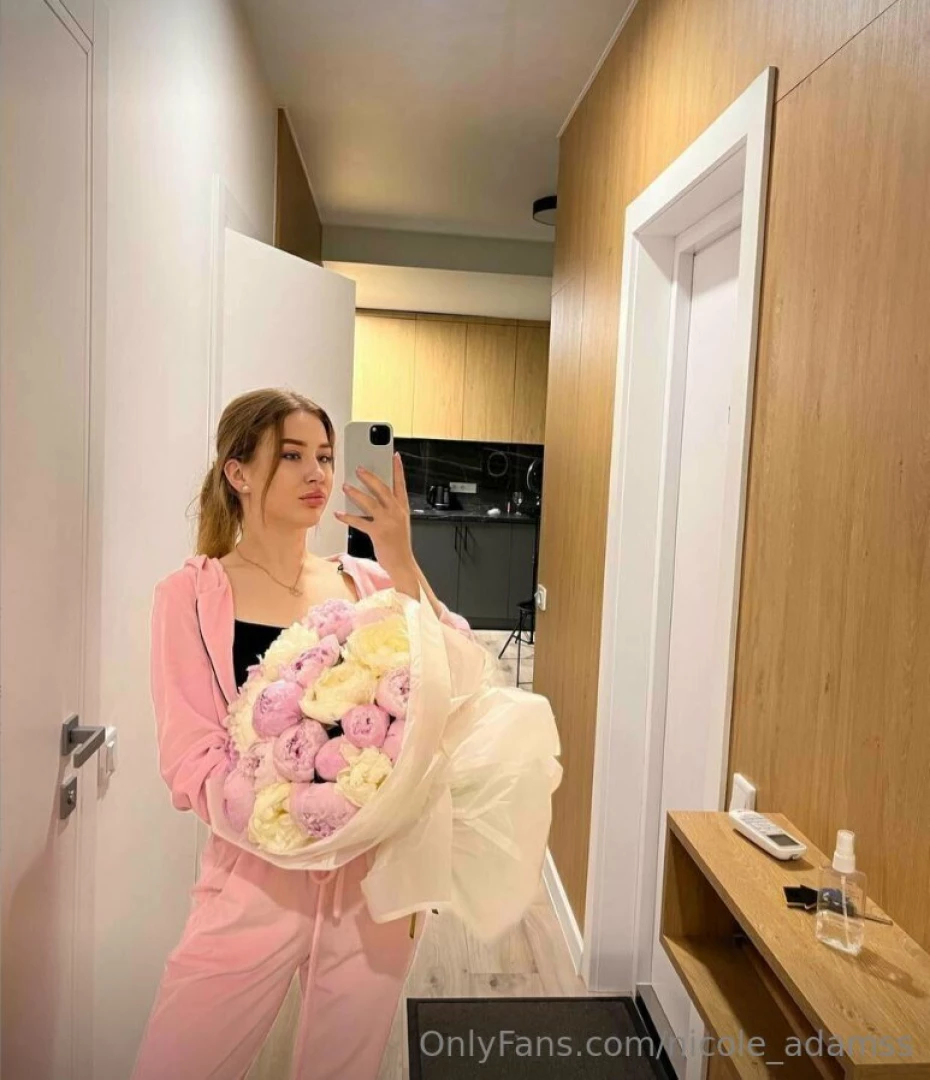 I absolutely adore flowers walking down the streets on valentine s day 