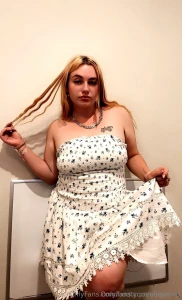 Abigalvip is a born and raised texan girl she is hot sexy and single