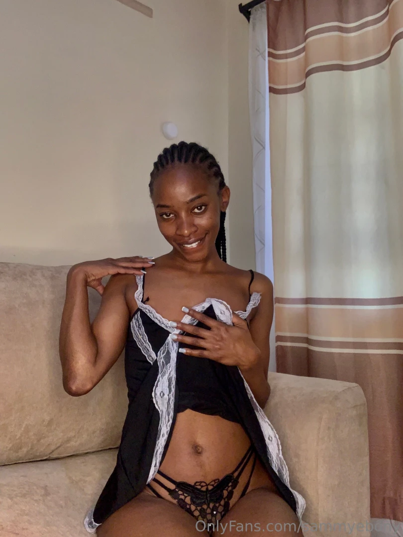 This black maid is ready for do some chores where should i start boss 