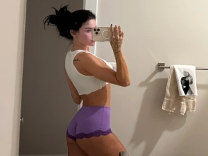 Idk if what i just sent you will be in your dms tomorrow just saying part 1