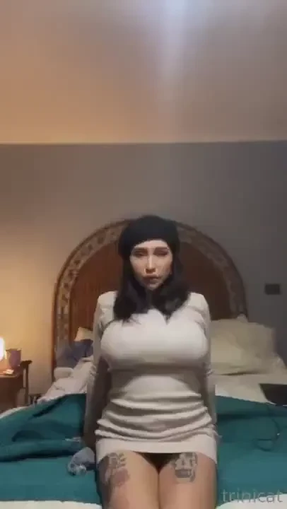 Holi me ayudas a hacer la camita 