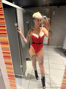 You prefer my friday or saturday night outfit at work this weekend part 1