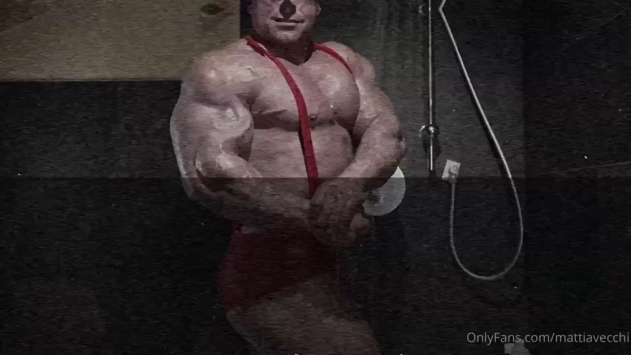 New cum riding video in red singlet 