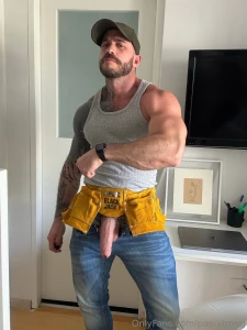 Uffff this plumper suit turns me on hey hey i made one video with this