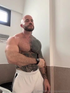 A visit to the laundry room part 1