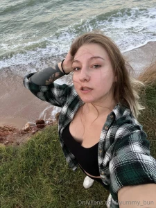 I like to walk on the beach