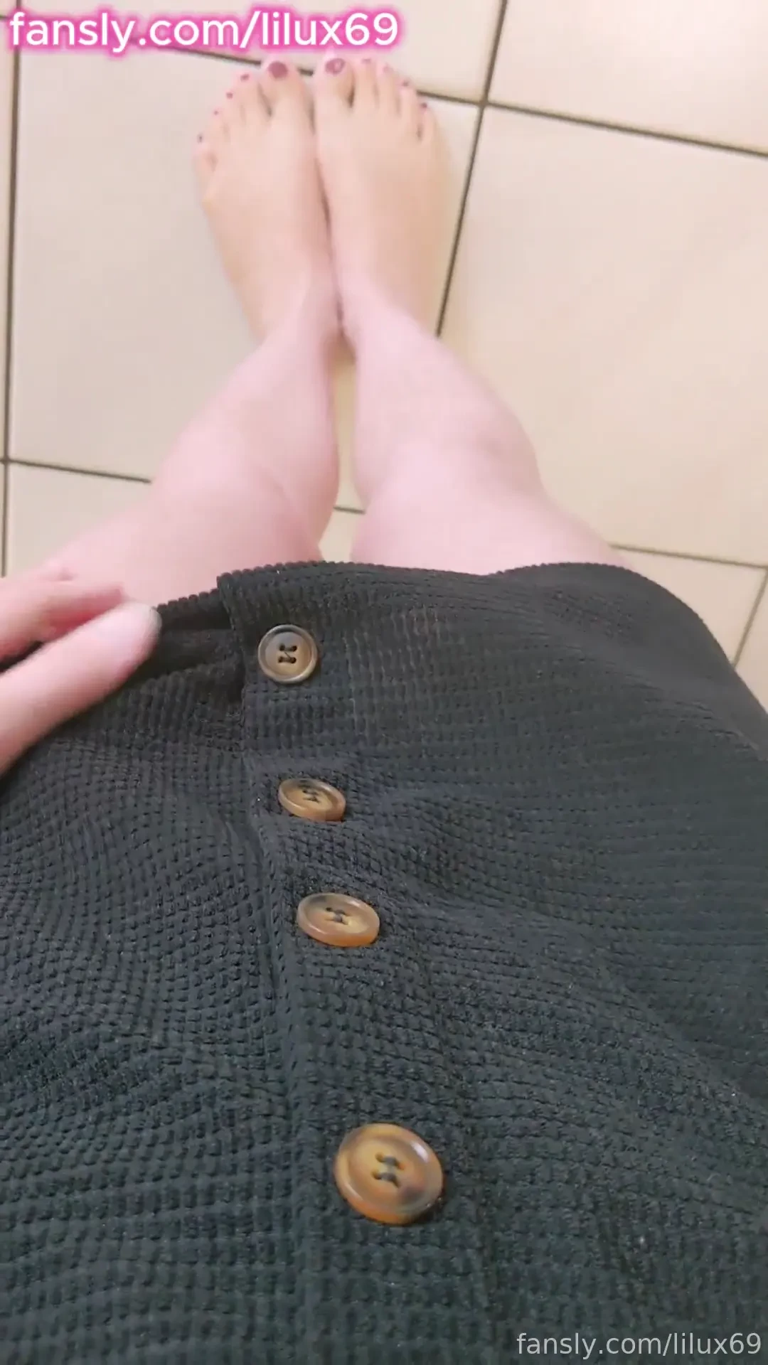Little piss in my kitchen ---------- pee piss peeing pissing pipi 