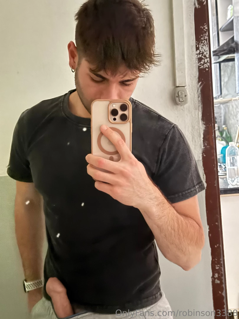 Buongiorno duro chi mi fa un po di compagnia in chat 