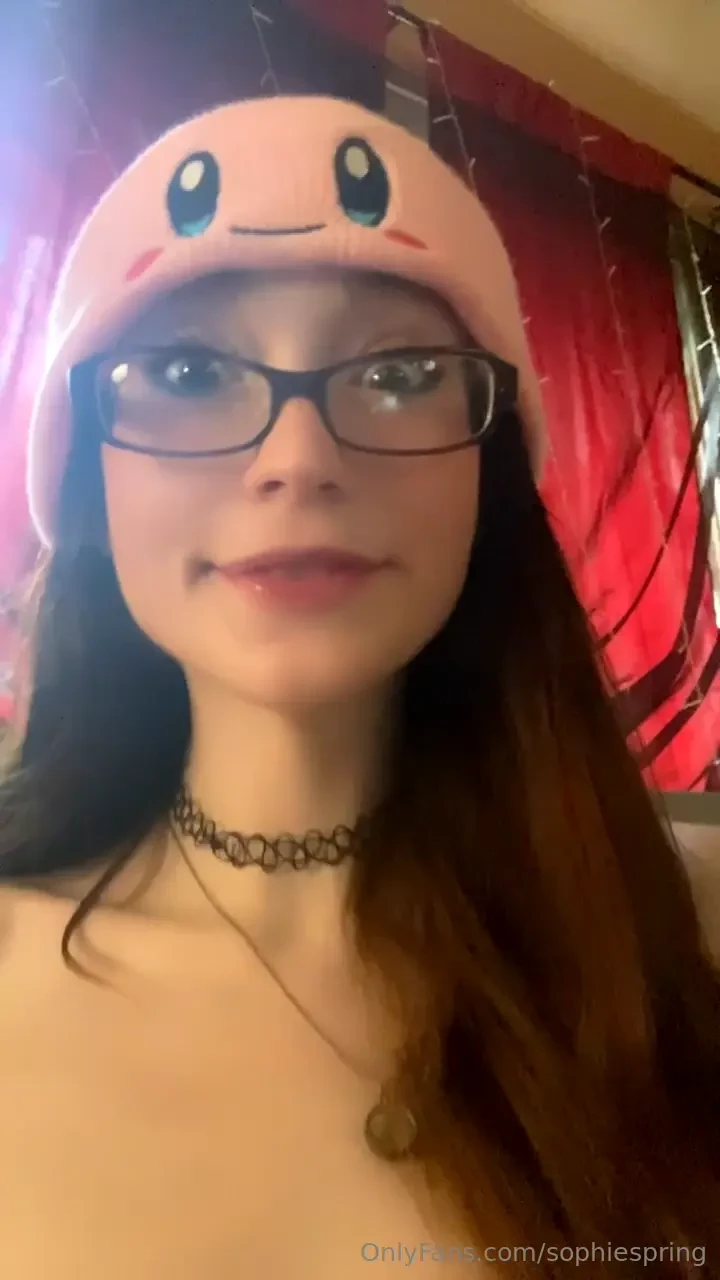 This kirby beanie looks so hot and sexy on me 