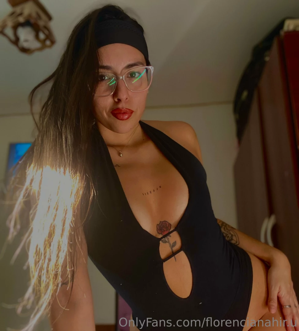 Hola mi amor queres ver las fotos tremendas que me saqu para vos te 