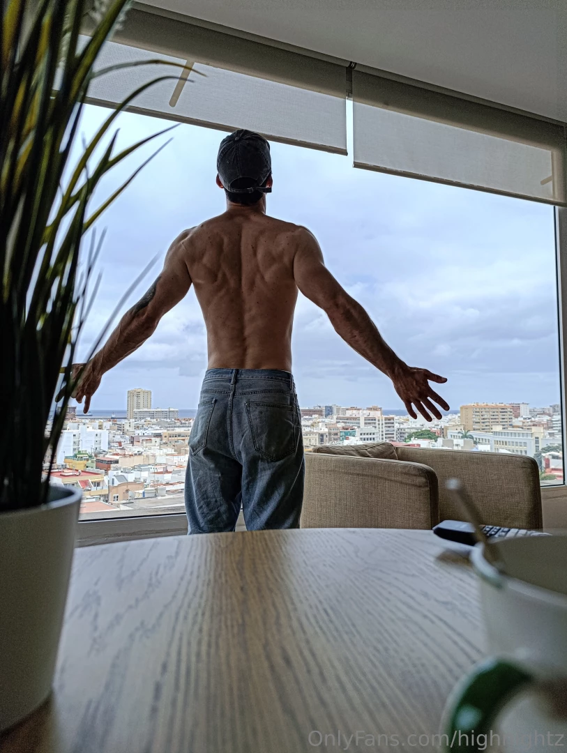 Finally i have arrived to gran canaria will be online and on cam daily 