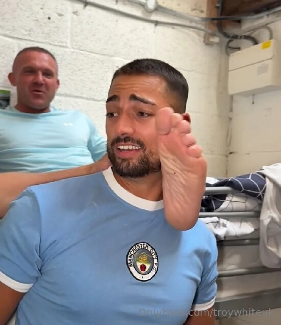 Sniffing licking amp body worship scene with jock amp the lads coming 