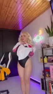 Wearing this just made me have a crazy idea what if i make the change part 1