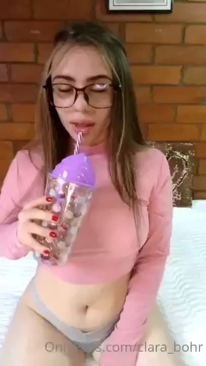 Give me the sugggaar i bet your cream shake would taste amazing too 