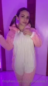Do you knwo what i wear under this outfit nothing bbay you just need