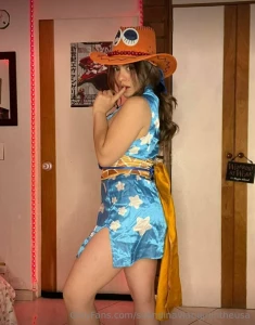 Come on let s have a one piece marathon together they re always full