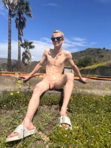 On the way to the next hotspot for you only without clothes