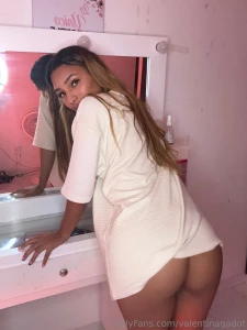 What was the first thing you looked at in the photo part 1