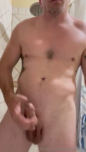 Lil sticky in the shower