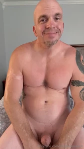 Please comment what s better 5 a month and you get all my content or