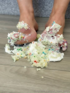Cupcake smash don t worry there still will be a horny humpday post