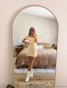 I wasn t made for a 9-5 i was made to get railed in a sundress