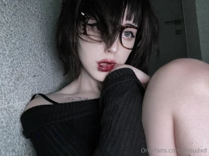 What s missing on my lips gt lt reply to dm lt 3