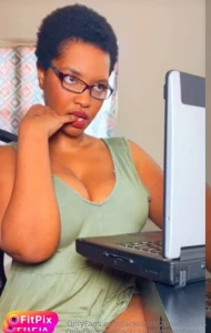 Bae_leee hola i m barbie thick curvy and full of surprises i serve up part 1