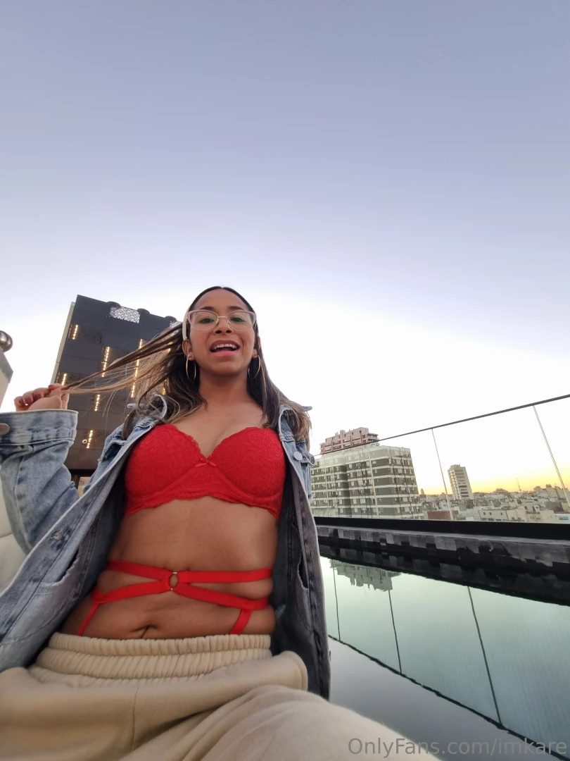 With a wonderful sunset so that night falls and the good times begin 