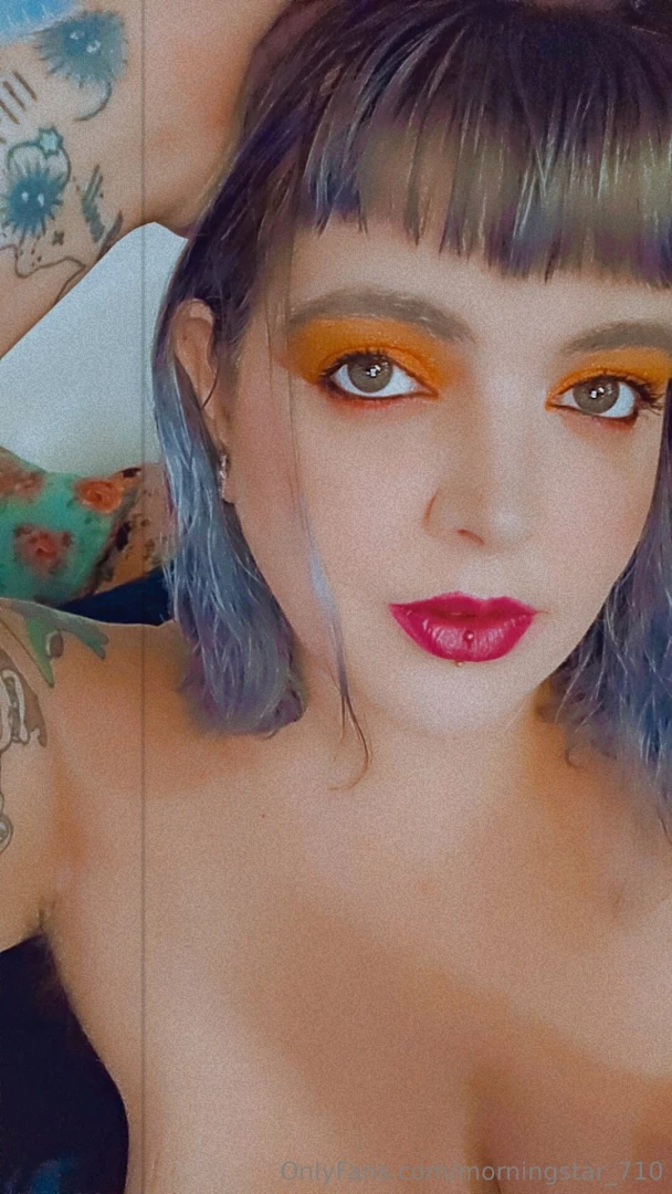 A video of me shaking my tits around and some photos with my new hair 