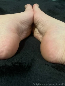 It s a lazy sunday bring me breakfast in bed and you can worship my