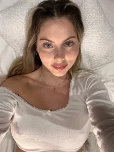 This pretty face has some naughty ideas at the end part 3