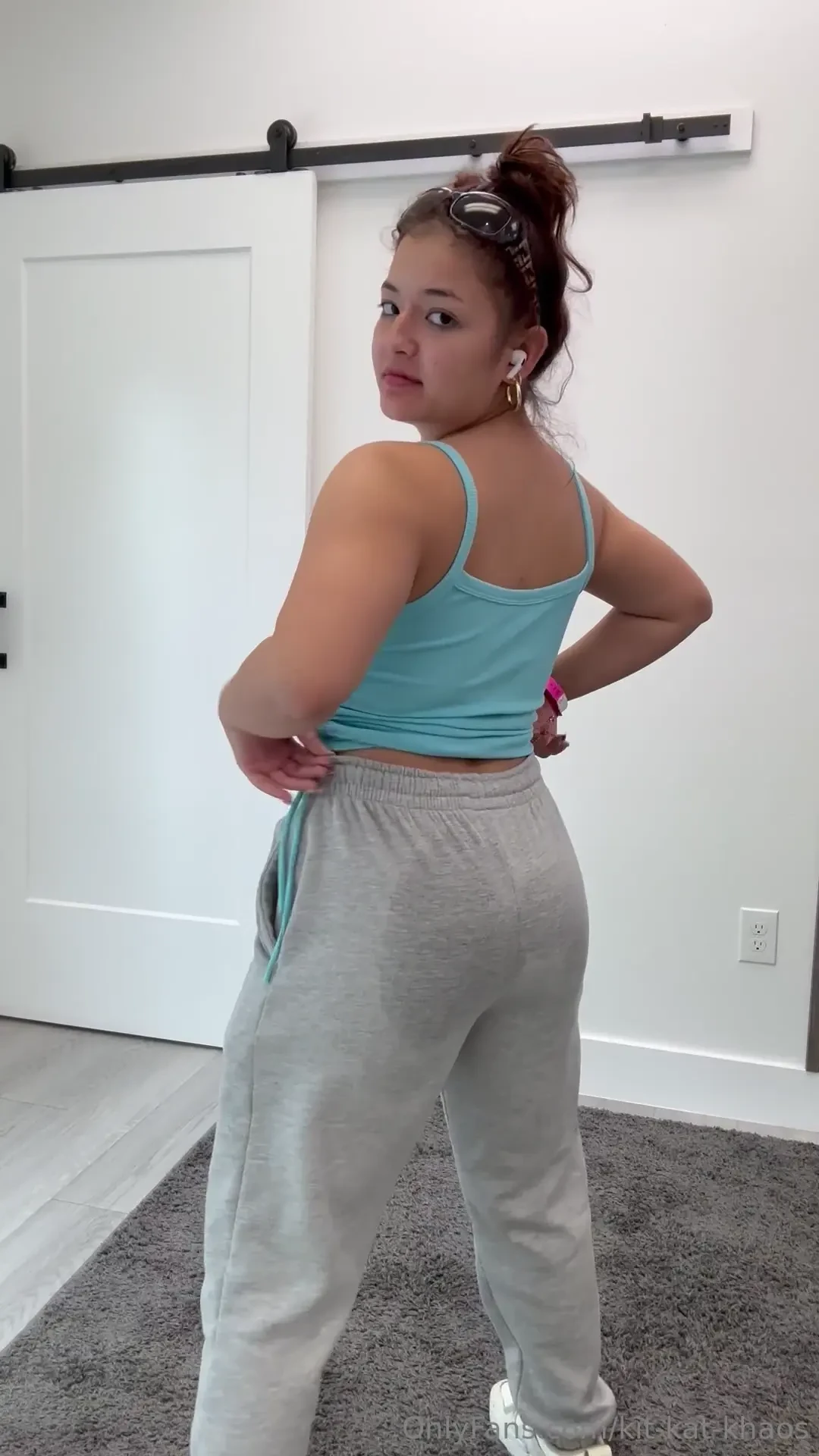 Watch this ass shake part 3 