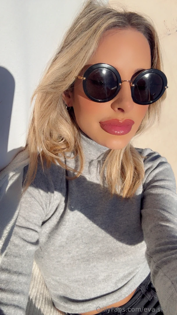 Just vibe want a photo dump of my favorite little moments today 