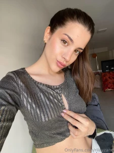 My college outfit for today you can t go wrong with a top and shorts part 1