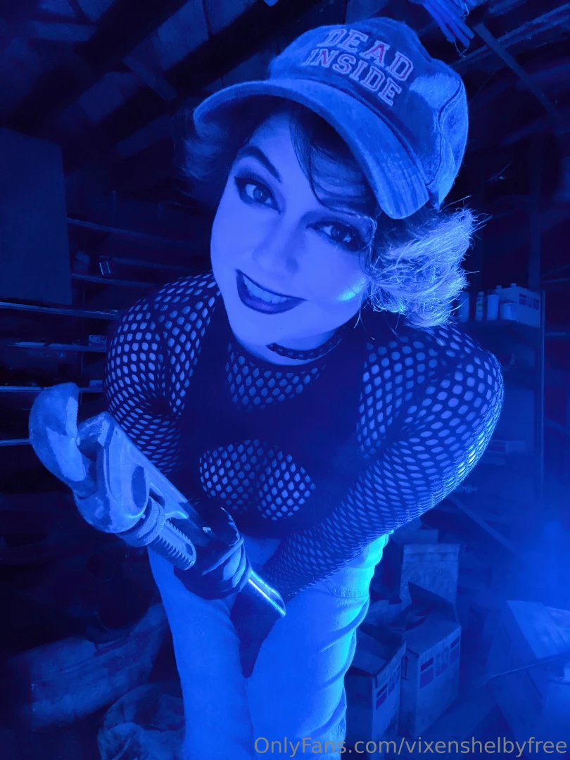 Jee this person sure showed up pretty quick when you called for a tow 