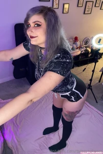 Hold my gothic milk boo bees for meeee