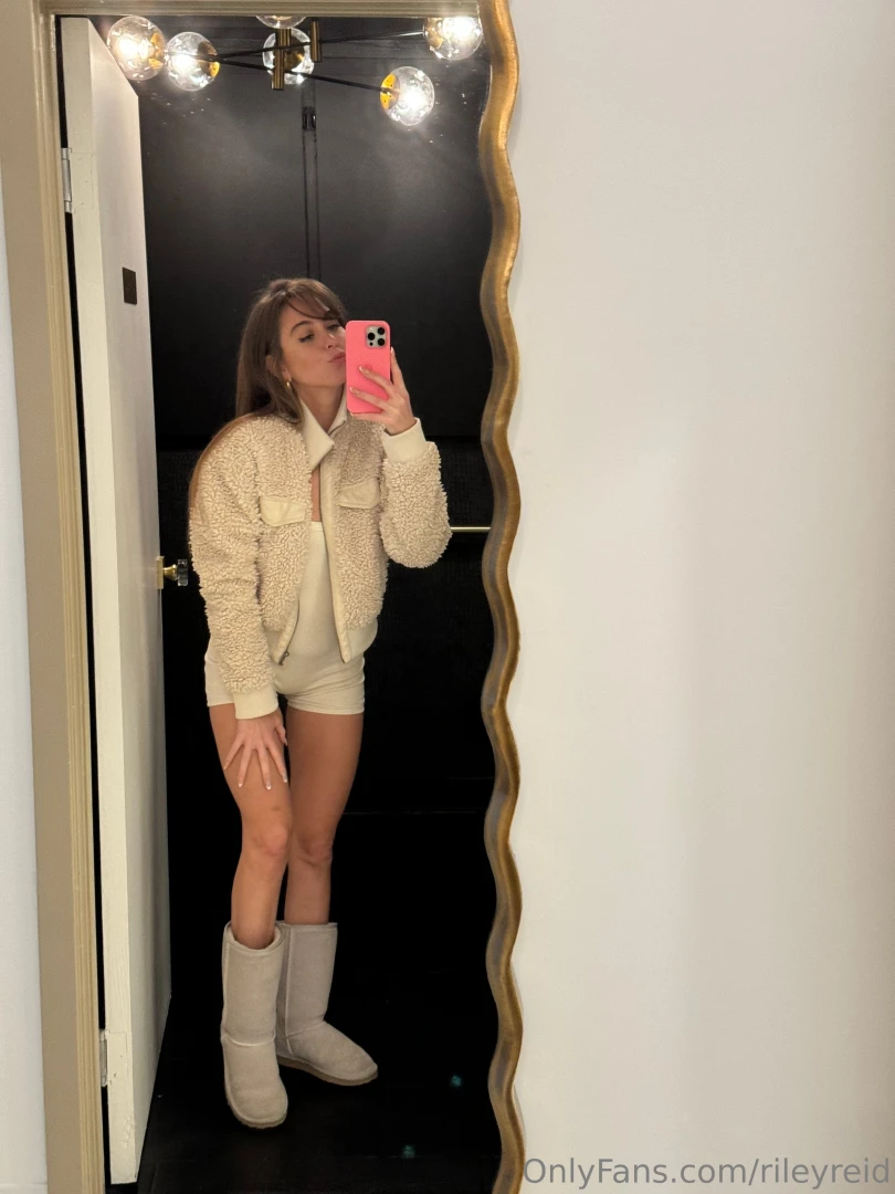 Check out your dms i have something really naughty to show you part 1 