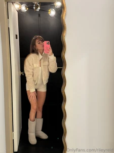 Check out your dms i have something really naughty to show you part 1