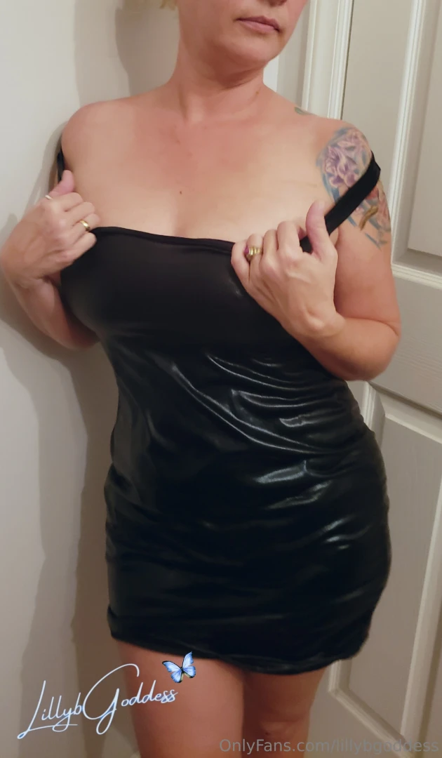 Part 2 of the rubber dress set send me a small tip if you like it 